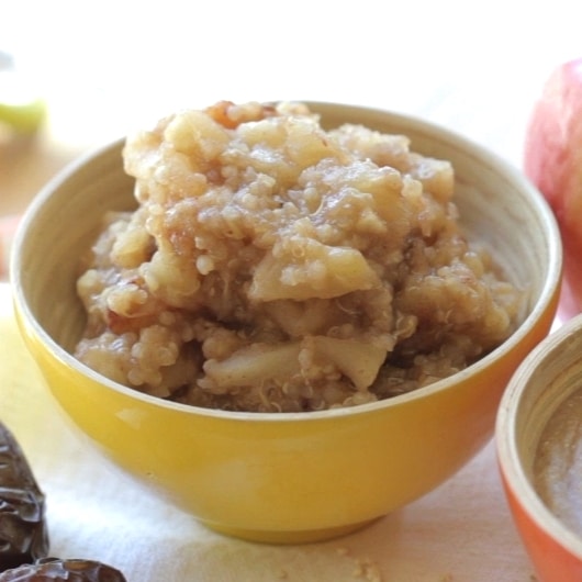 This Apple Puree Baby Food - 4-6 Month Baby Food Recipe at Cleanbabyfood.com